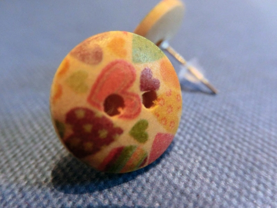 Preview: Ohrstecker Holzknöpfe Herzen Liebe